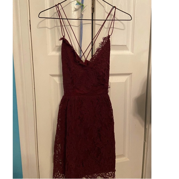 Tobi maroon semi formal dress - Picture 1 of 3